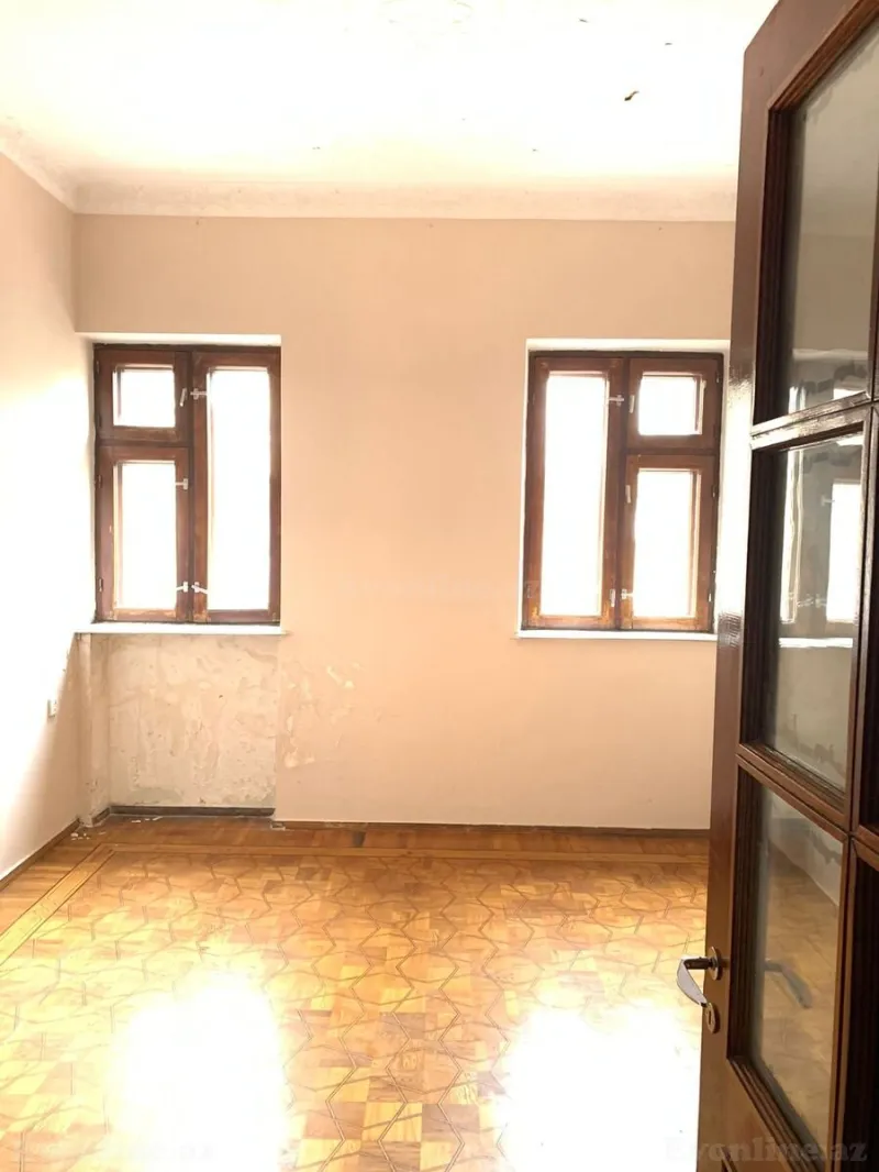 Satılır 3 otaqlı Mənzil Köhnə tikili 120 m² Sahil m. - şəkil 6