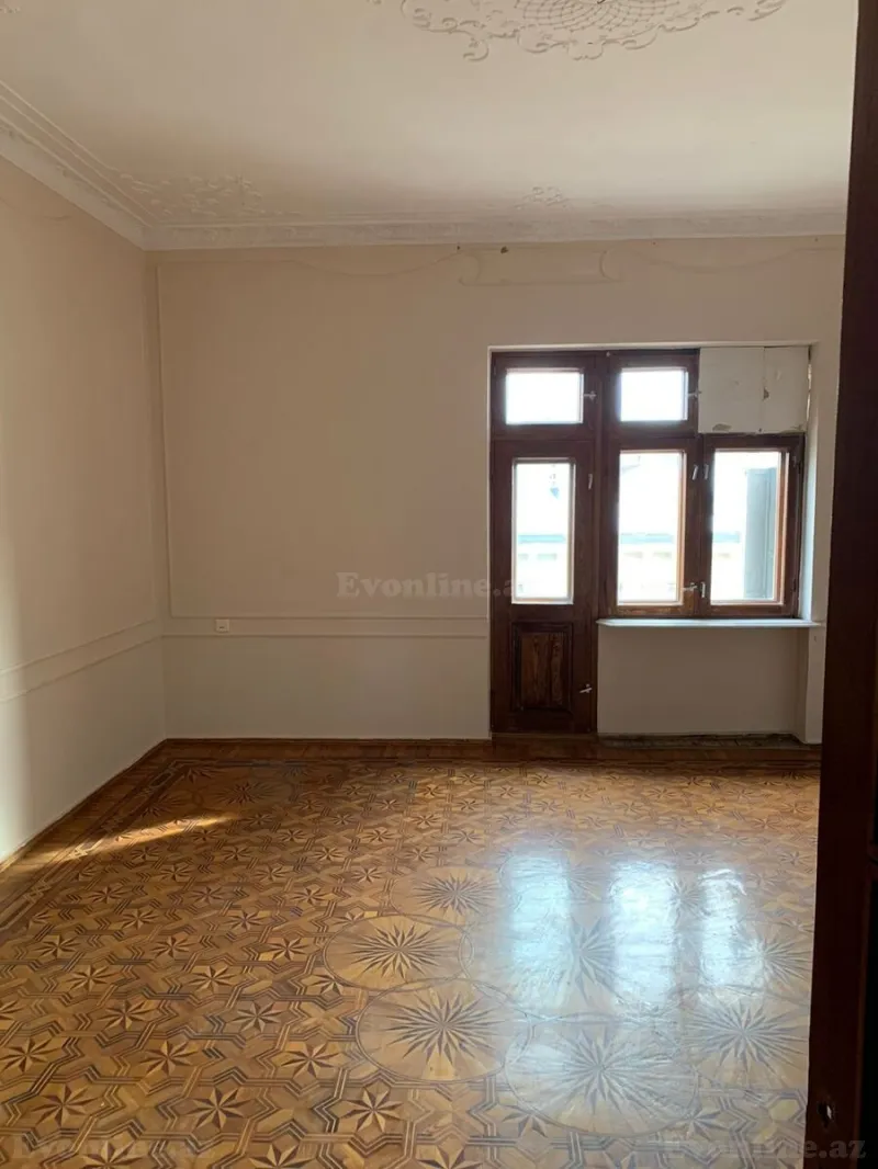 Satılır 3 otaqlı Mənzil Köhnə tikili 120 m² Sahil m. - şəkil 8