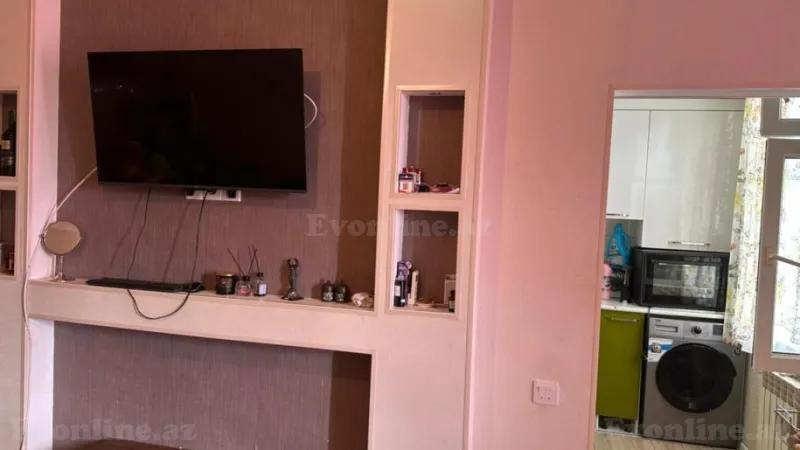 Satılır 2 otaqlı Mənzil Köhnə tikili 50 m² 4-cü mikrorayon - şəkil 2
