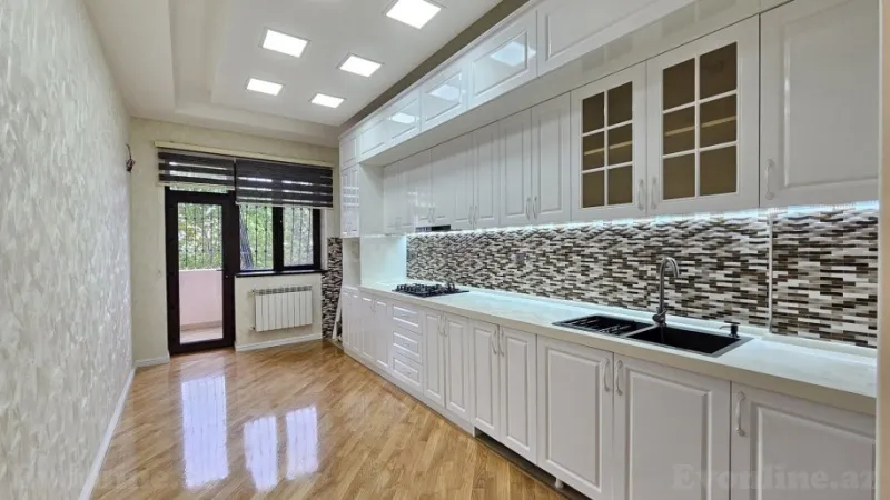 Satılır 3 otaqlı Mənzil Yeni tikili 125 m² 8-ci mikrorayon