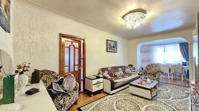 Satılır 2 otaqlı Mənzil Köhnə tikili 50 m² Yasamal - şəkil 2