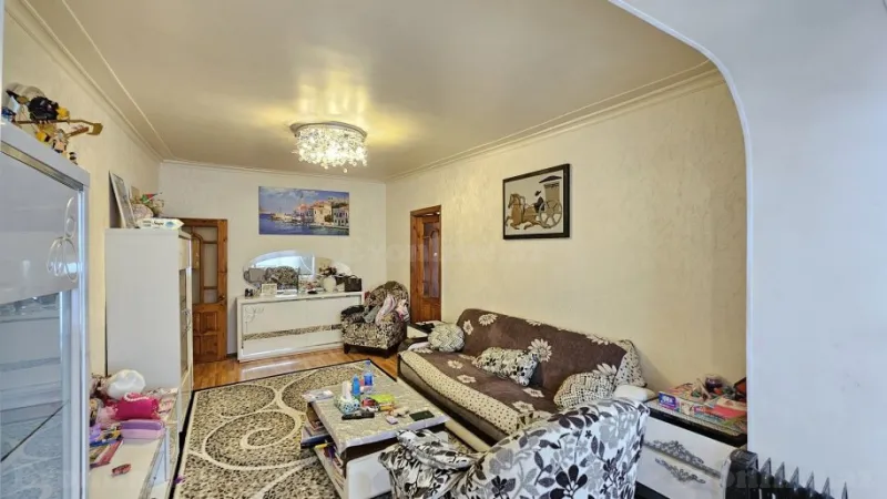 Satılır 2 otaqlı Mənzil Köhnə tikili 50 m² Yasamal - şəkil 4