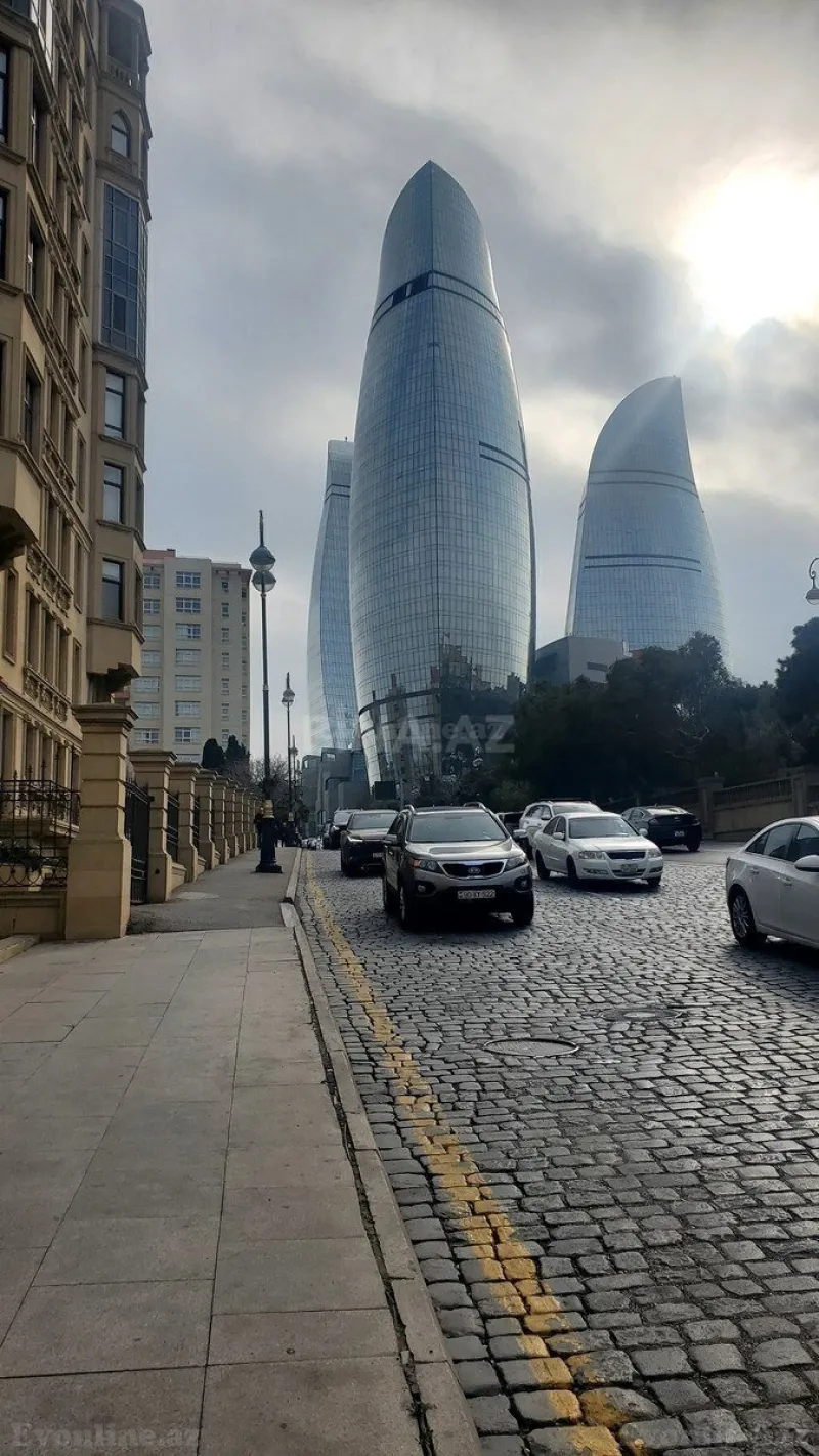 Bakı, Səbail r., İçərişəhər m.da 1 otaqlı mənzil satılır