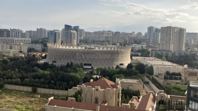 Bakı, Nəsimi r.da 3 otaqlı mənzil satılır