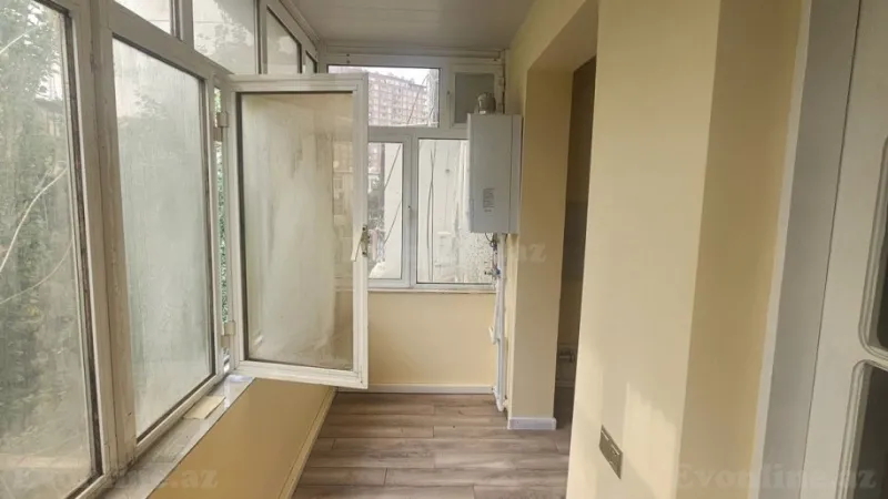Kirayə verilir 3 otaqlı Mənzil Köhnə tikili 76 m² 4-cü mikrorayon - şəkil 2