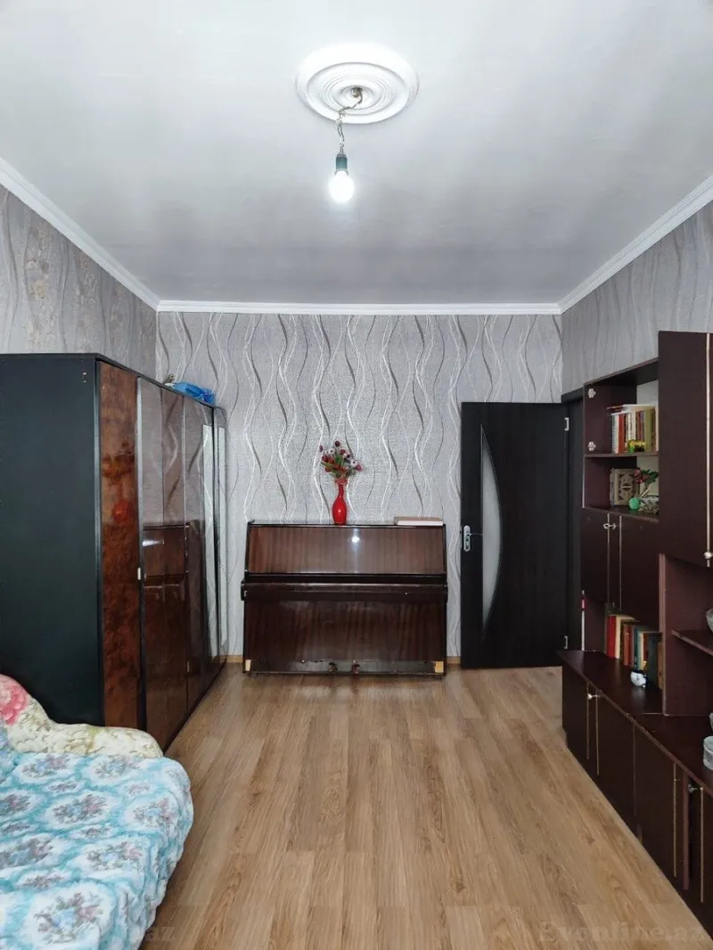 Satılır 3 otaqlı Mənzil Köhnə tikili 80 m² Əhmədli