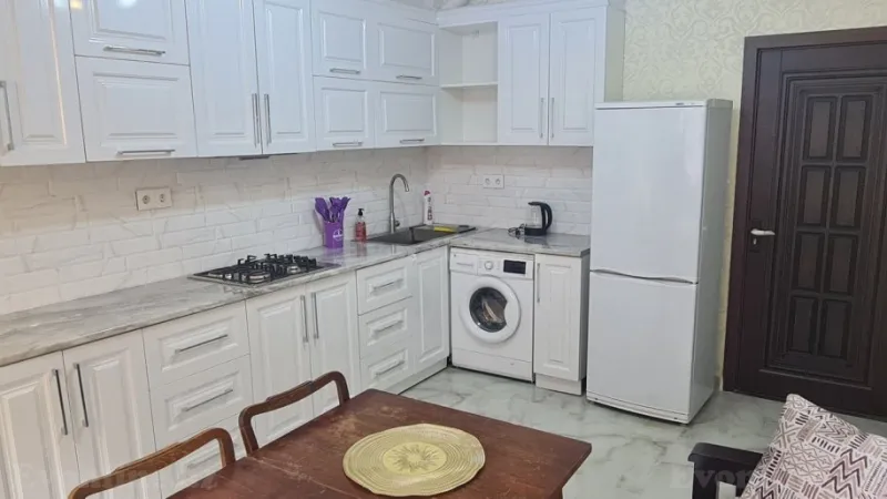 Kirayə verilir 2 otaqlı Mənzil Yeni tikili 64 m² 28 May m. - şəkil 2