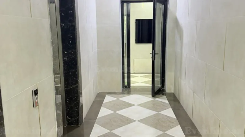 Satılır 4 otaqlı Mənzil Yeni tikili 255 m² 28 May m. - şəkil 2