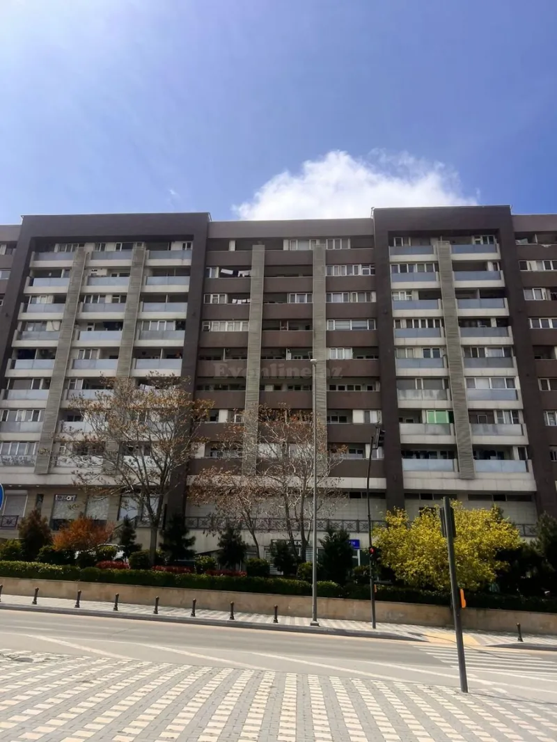 Satılır 3 otaqlı Mənzil Köhnə tikili 75 m² Elmlər Akademiyası m. - şəkil 3