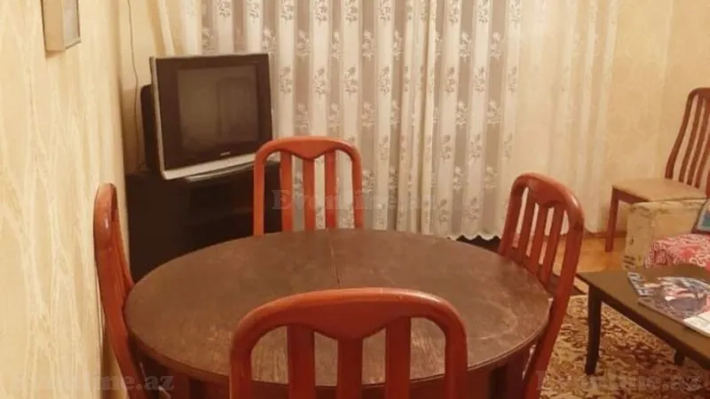 Kirayə verilir 2 otaqlı Mənzil Köhnə tikili 50 m² İnşaatçılar m. - şəkil 3