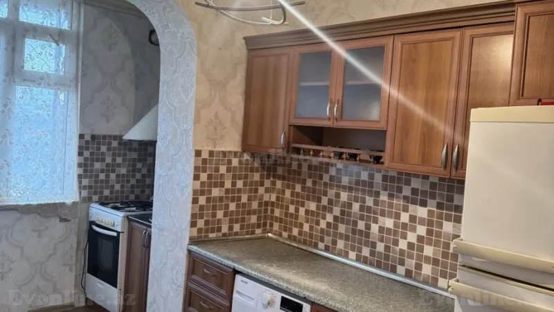 Satılır 2 otaqlı Mənzil Köhnə tikili 75 m² Azadlıq prospekti m. - şəkil 9