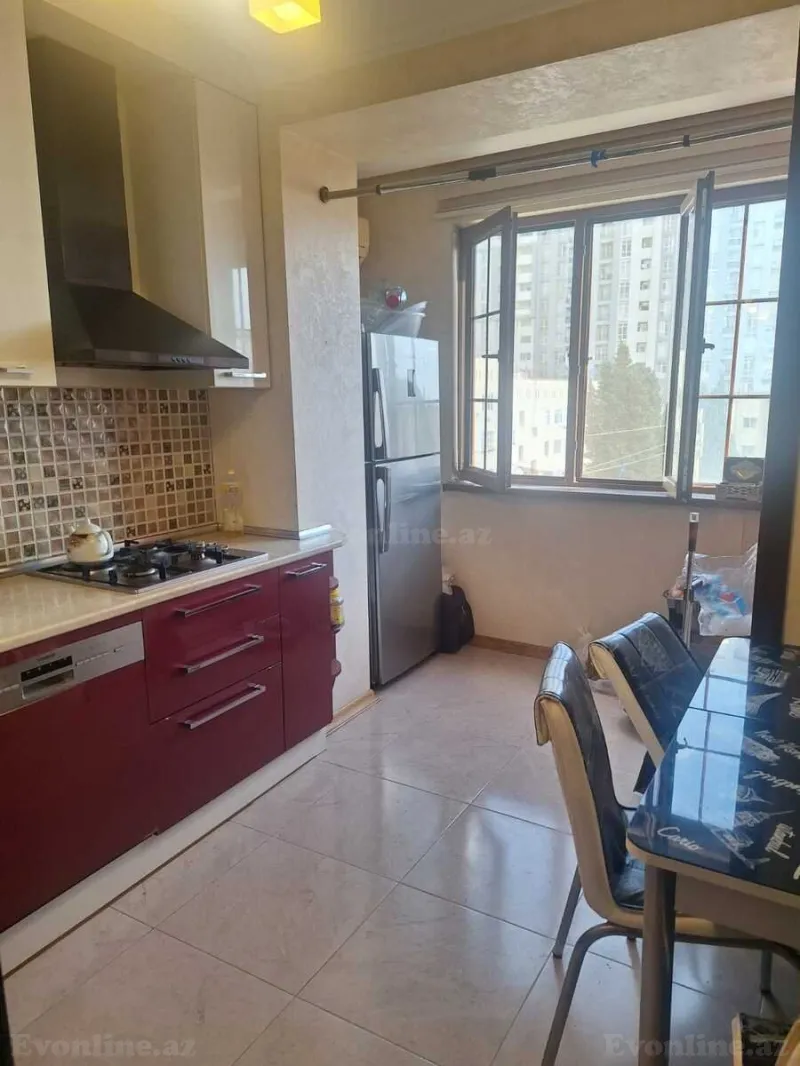 Satılır 4 otaqlı Mənzil Köhnə tikili 95 m² Badamdar - şəkil 4