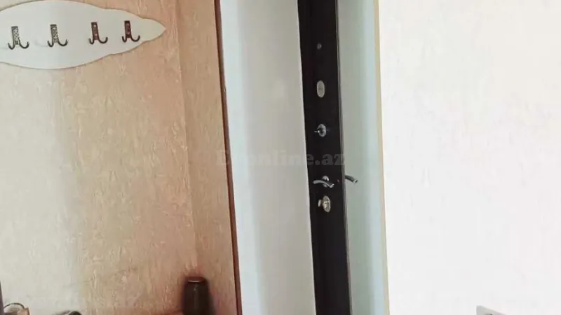 Satılır 2 otaqlı Mənzil Köhnə tikili 35 m² Gəncə - şəkil 3