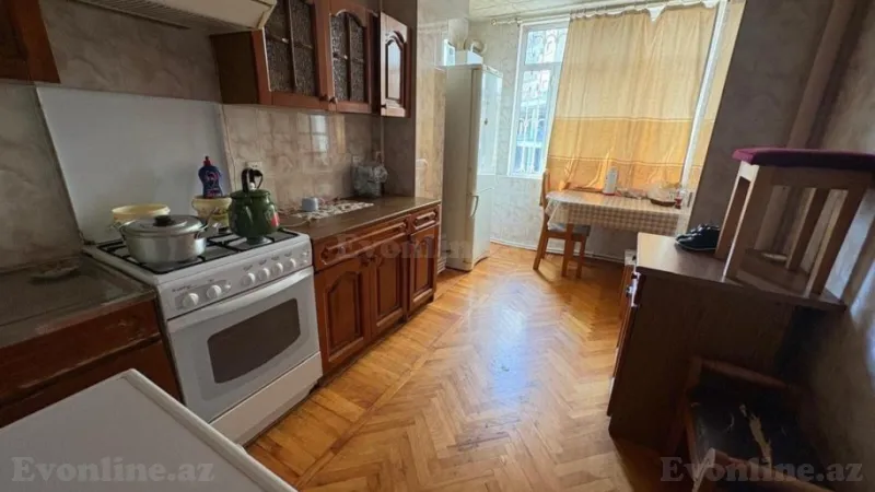 Kirayə verilir 3 otaqlı Mənzil Köhnə tikili 100 m² 28 May m. - şəkil 2