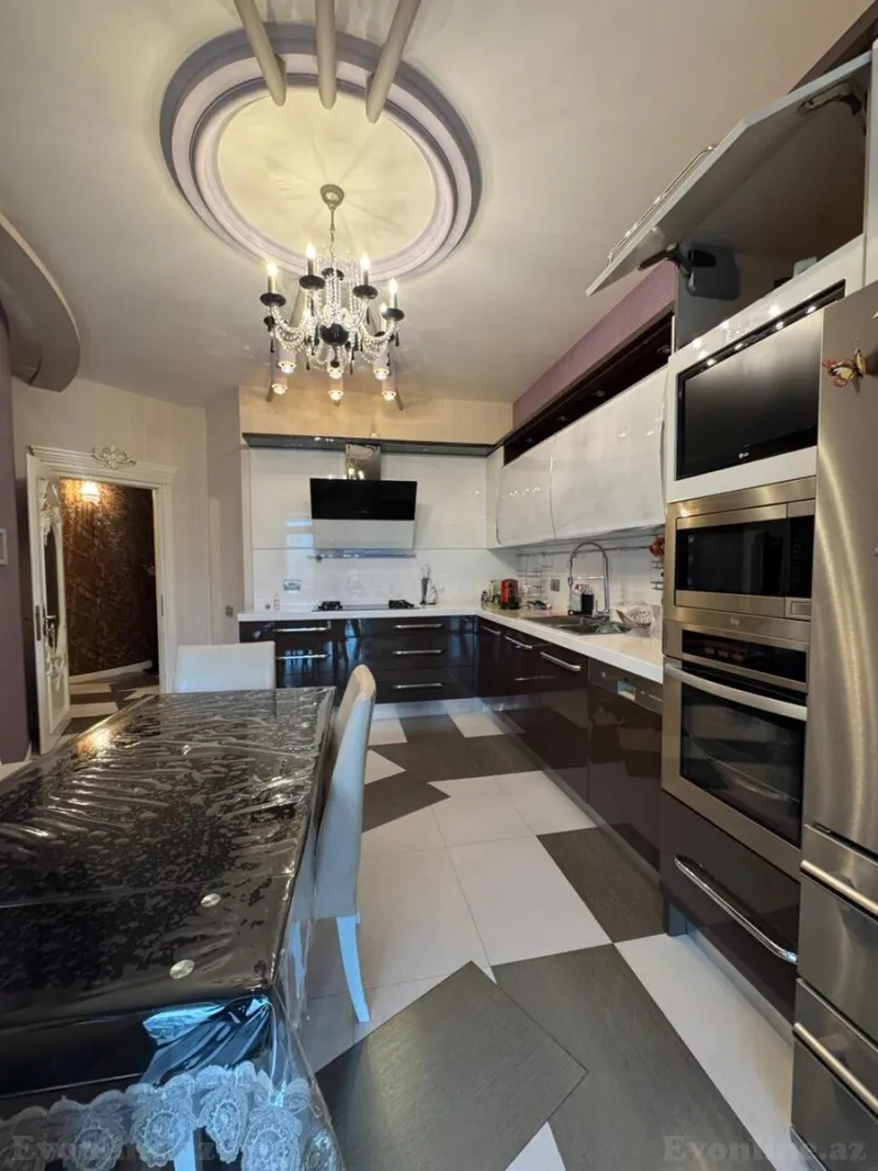 Satılır 3 otaqlı Mənzil Yeni tikili 141 m² 28 May m. - şəkil 15