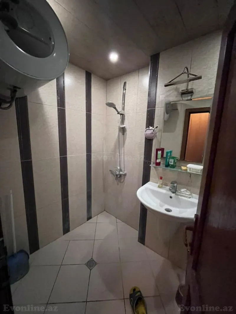 Satılır 2 otaqlı Mənzil Köhnə tikili 60 m² Gənclik m. - şəkil 9