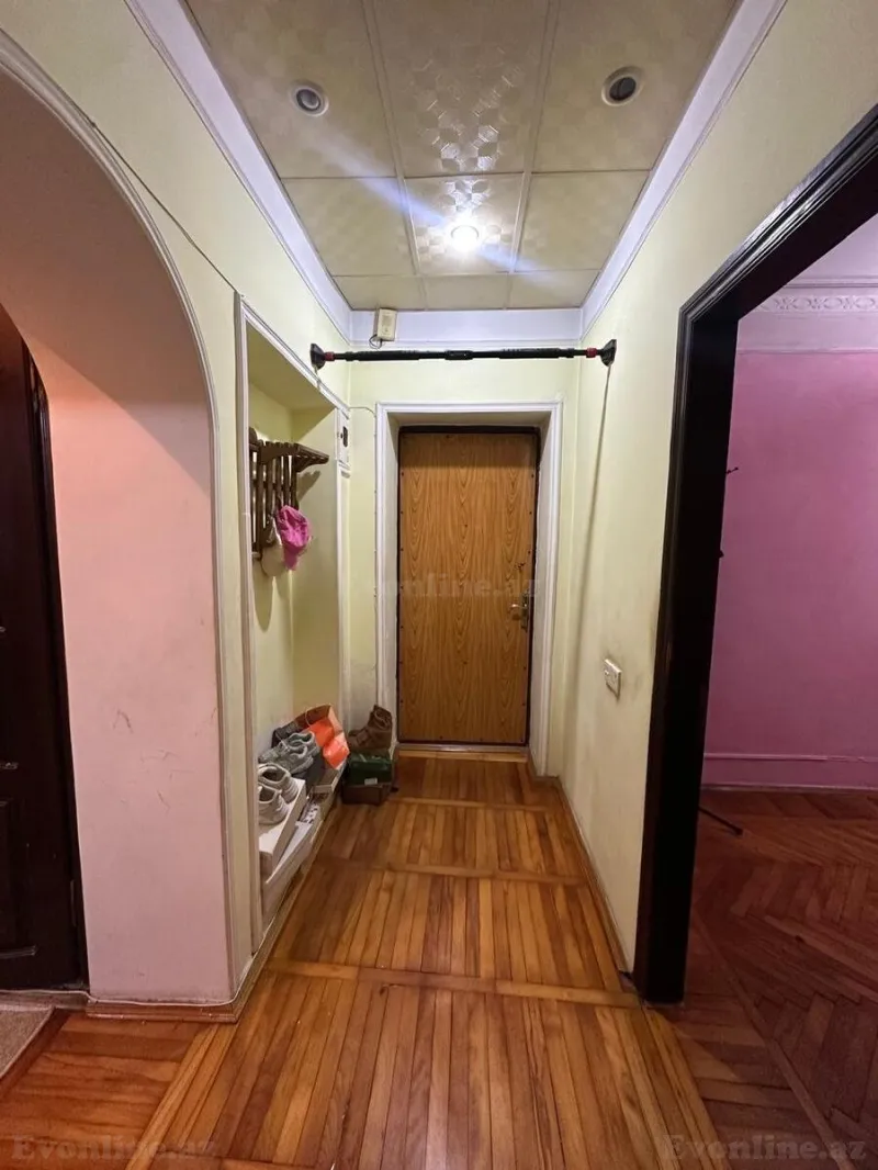 Satılır 4 otaqlı Mənzil Köhnə tikili 80 m² Xalqlar Dostluğu m. - şəkil 4