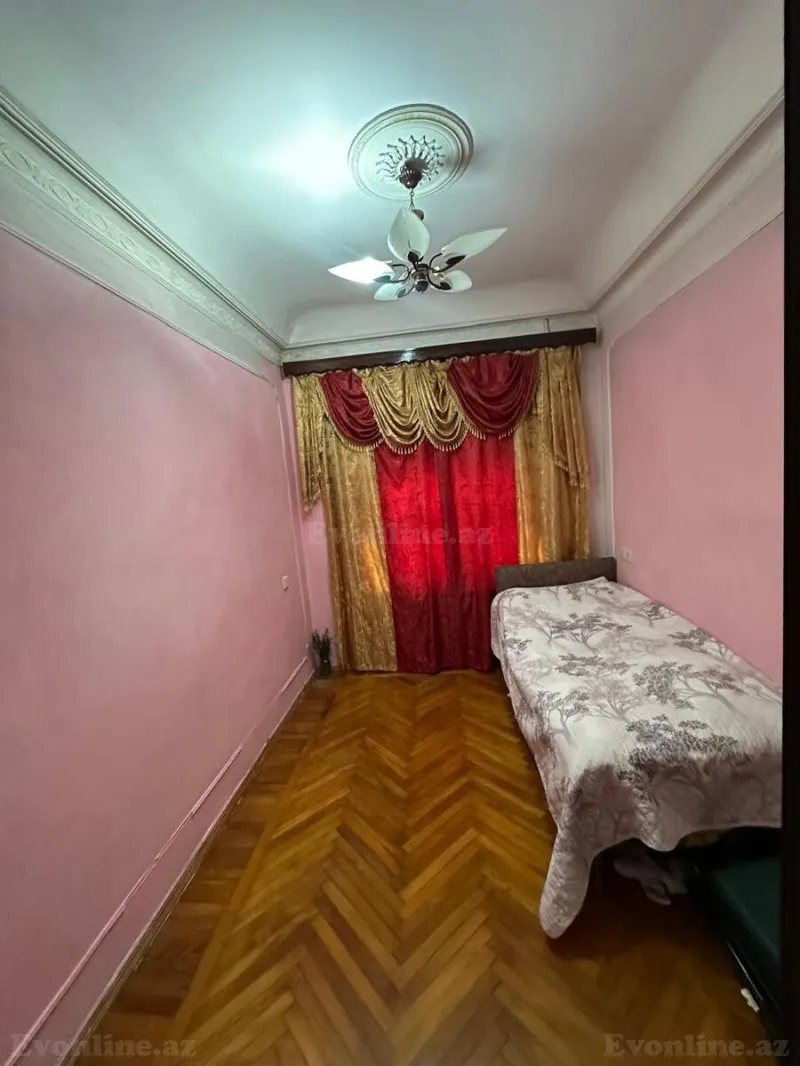 Satılır 4 otaqlı Mənzil Köhnə tikili 80 m² Xalqlar Dostluğu m. - şəkil 6