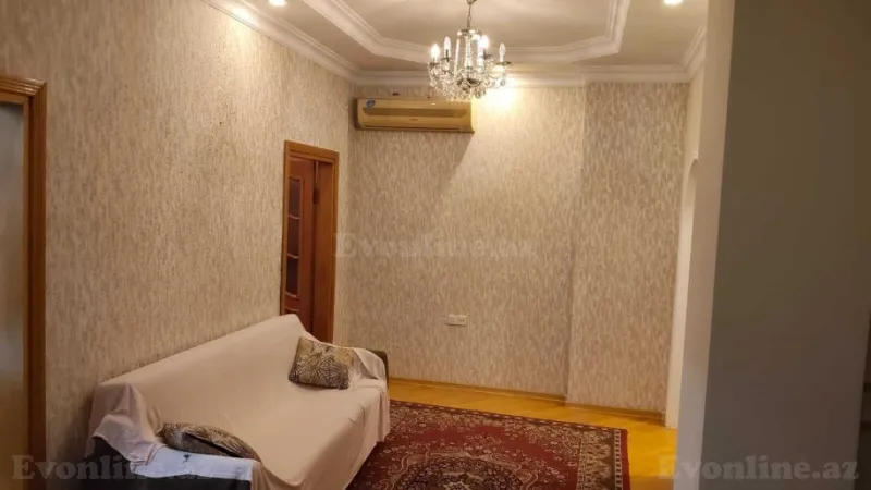 3 otaqlı Mənzil 90 m² Elmlər Akademiyası m. Kirayə verilir