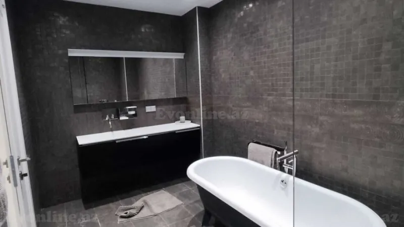 Kirayə verilir 4 otaqlı Mənzil Yeni tikili 350 m² İçərişəhər m. - şəkil 12