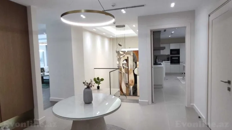 Kirayə verilir 4 otaqlı Mənzil Yeni tikili 350 m² İçərişəhər m. - şəkil 24