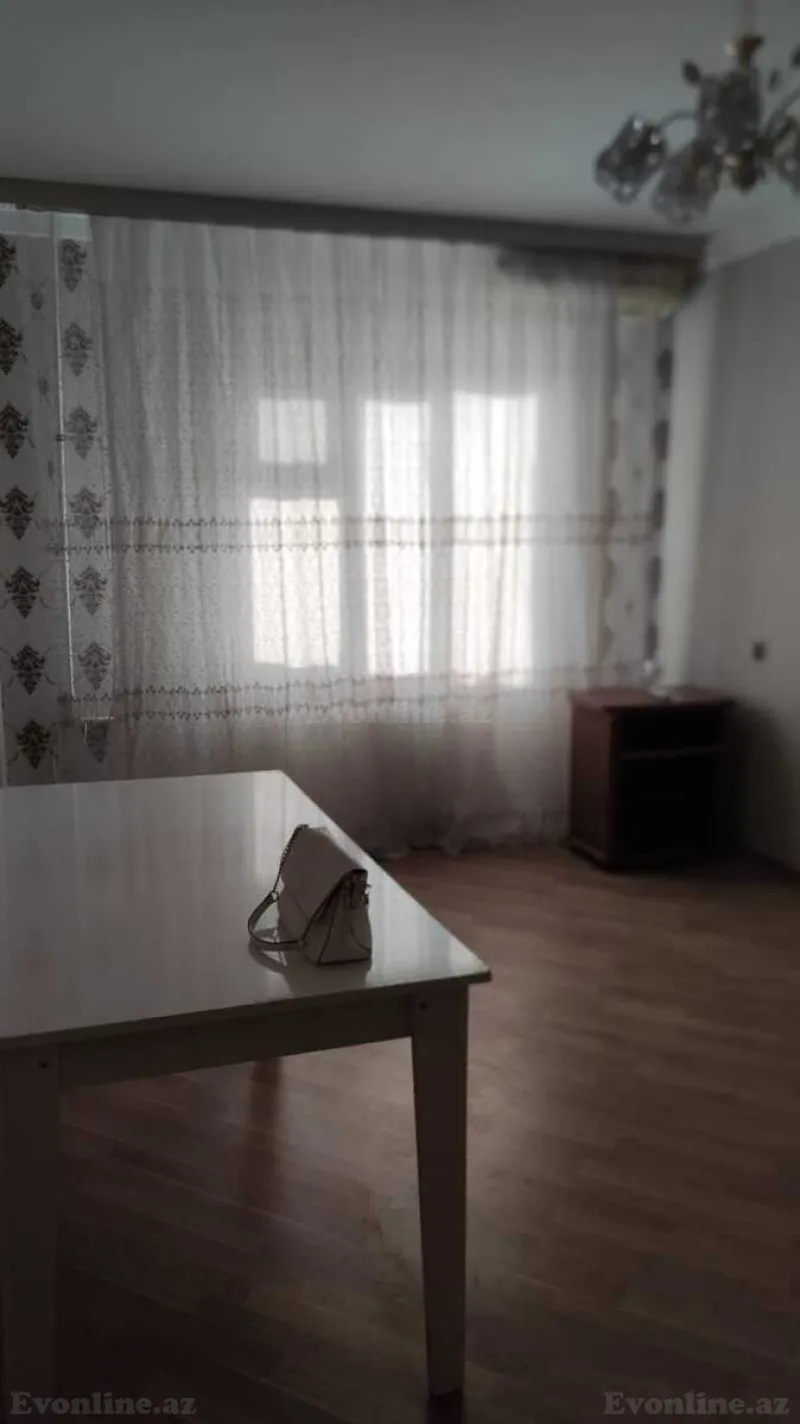 Satılır 2 otaqlı Mənzil Köhnə tikili 60 m² Yasamal r. - şəkil 2