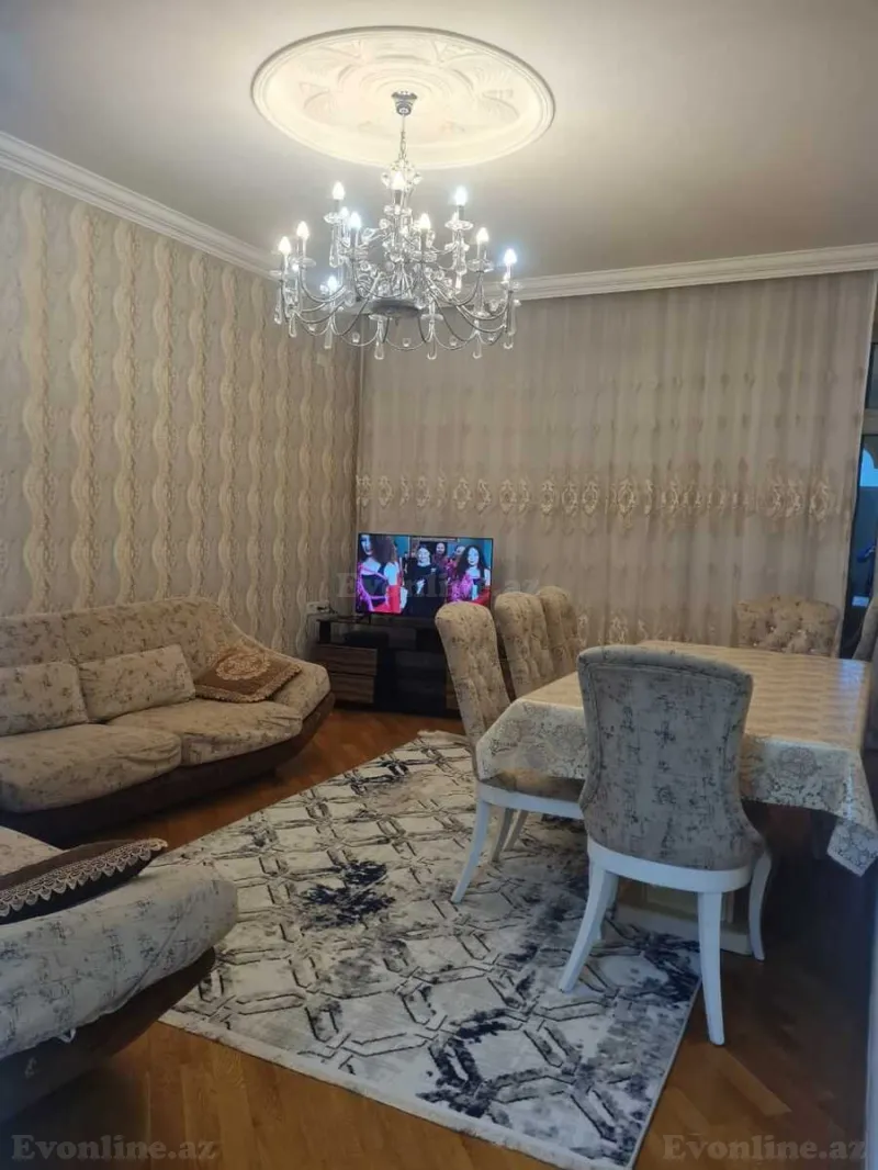 2 otaqlı Mənzil 70 m² 8 Noyabr m. Kirayə verilir
