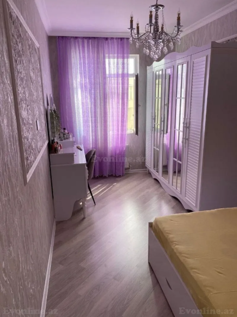 Satılır 3 otaqlı Mənzil Köhnə tikili 70 m² Memar Əcəmi m. - şəkil 3