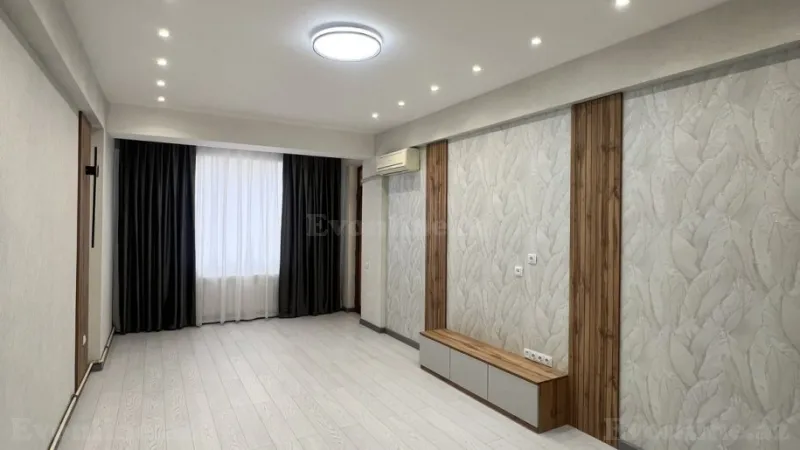 Bakı, Xətai r., Həzi Aslanov m.da 2 otaqlı mənzil satılır