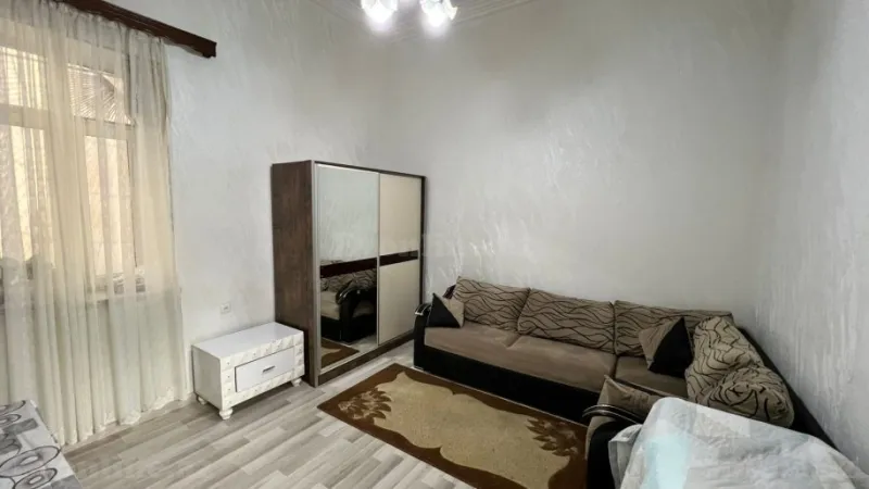 Kirayə verilir 2 otaqlı Mənzil Köhnə tikili 60 m² Sahil m. - şəkil 2