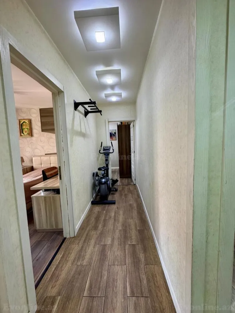 Satılır 5 otaqlı Mənzil Köhnə tikili 130 m² Yeni Yasamal - şəkil 10