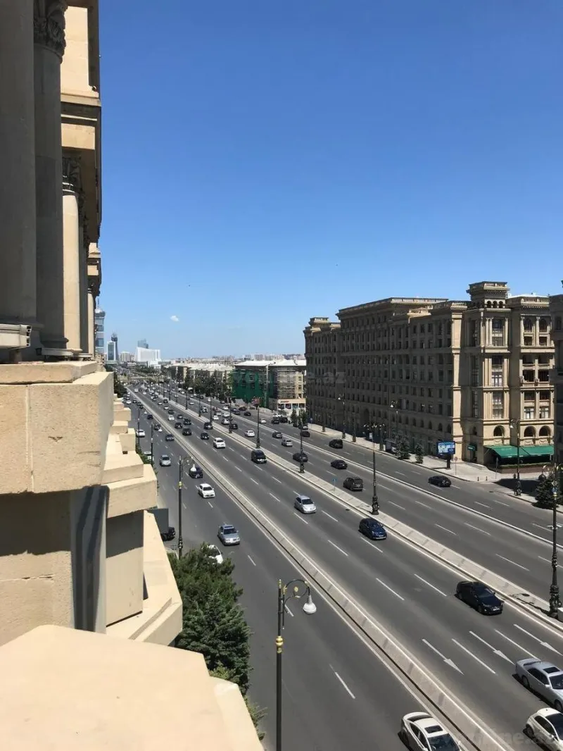 Bakı, Nərimanov r., Nəriman Nərimanov m.da 3 otaqlı mənzil kirayə verilir