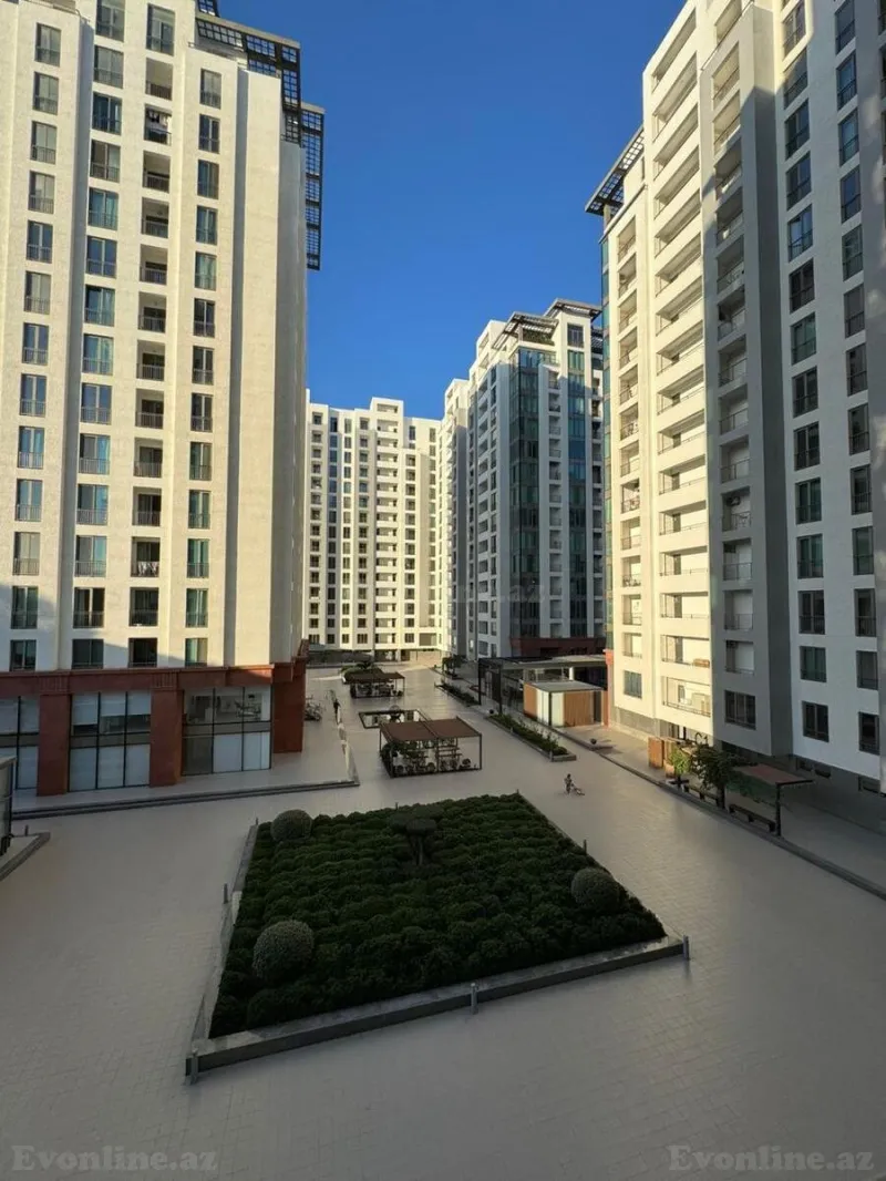 3 otaqlı Mənzil 100 m² Elmlər Akademiyası m. Satılır