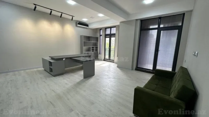 4 otaqlı Ofis 190 m² Xətai m. Kirayə verilir