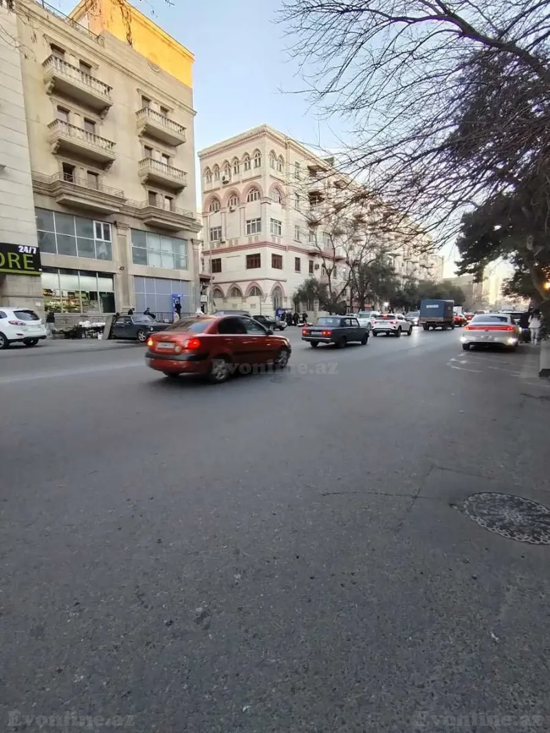 Satılır 3 otaqlı Mənzil Köhnə tikili 90 m² Nəriman Nərimanov m. - şəkil 2