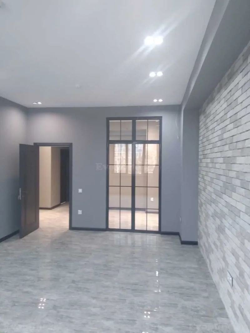 7 otaqlı Mənzil 216 m² 8-ci mikrorayon Kirayə verilir