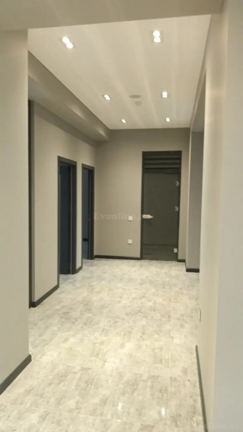 Kirayə verilir 7 otaqlı Mənzil Yeni tikili 216 m² 8-ci mikrorayon - şəkil 2