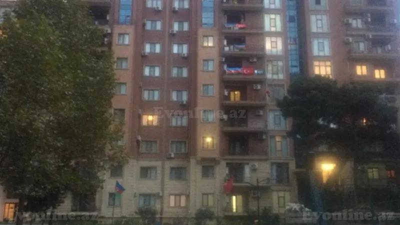 Satılır 2 otaqlı Mənzil Köhnə tikili 44 m² Gənclik m. - şəkil 4
