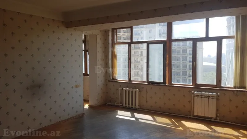 Satılır 2 otaqlı Mənzil Köhnə tikili 44 m² Gənclik m. - şəkil 17