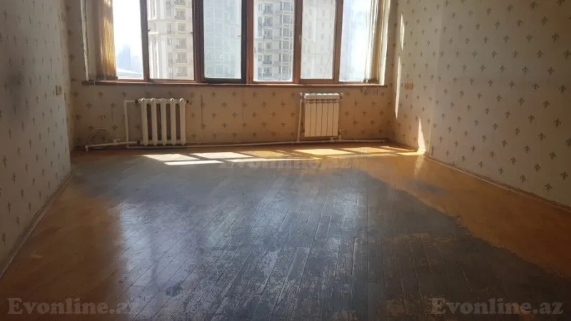 Satılır 2 otaqlı Mənzil Köhnə tikili 44 m² Gənclik m. - şəkil 18