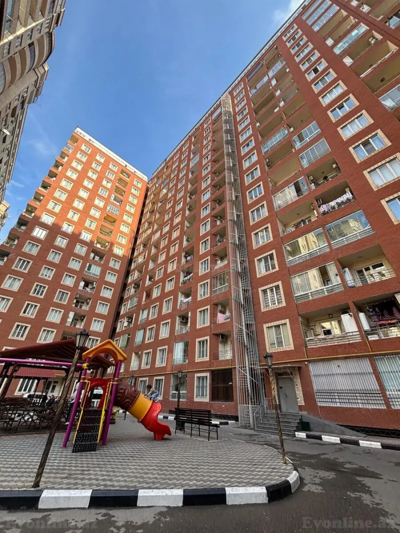 2 otaqlı Mənzil 68 m² 9-cu mikrorayon Satılır