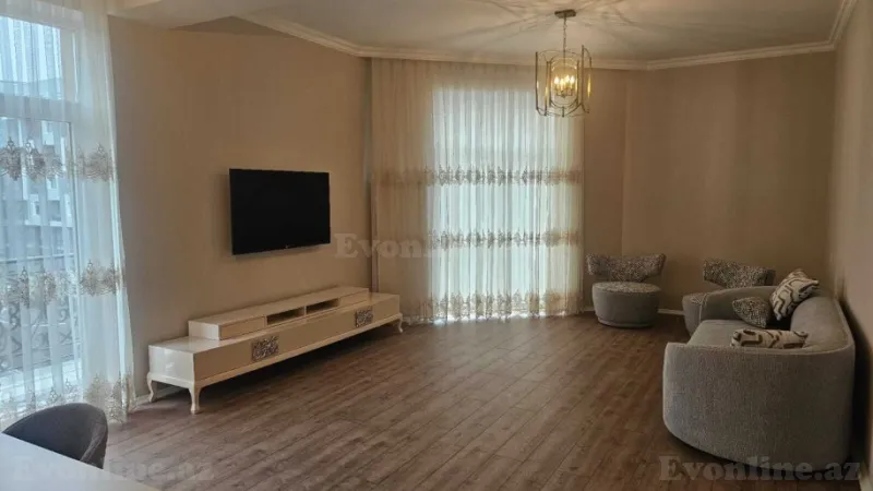 Kirayə verilir 3 otaqlı Mənzil Yeni tikili 141 m² Xətai r.
