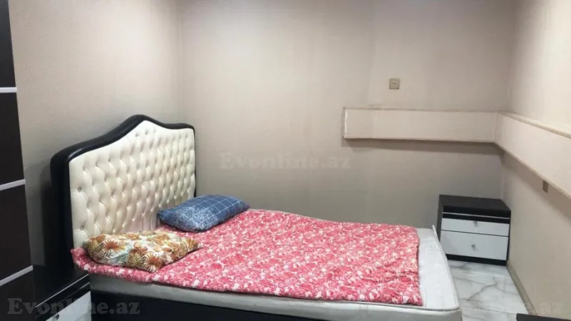 Kirayə verilir 1 otaqlı Mənzil Köhnə tikili 30 m² 4-cü mikrorayon - şəkil 2