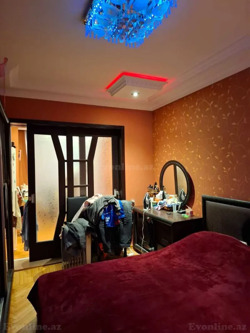 Satılır 2 otaqlı Mənzil Köhnə tikili 60 m² 6-cı mikrorayon - şəkil 4