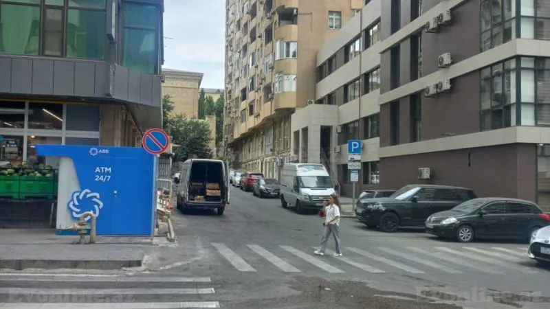 Satılır 4 otaqlı Mənzil Yeni tikili 203 m² Yasamal r.