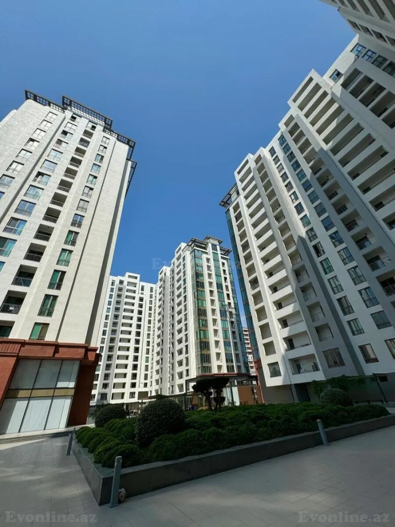 Satılır 4 otaqlı Mənzil Yeni tikili 170 m² Elmlər Akademiyası m. - şəkil 3