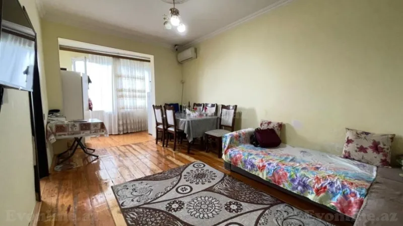 Satılır 2 otaqlı Mənzil Köhnə tikili 35 m² 7-ci mikrorayon