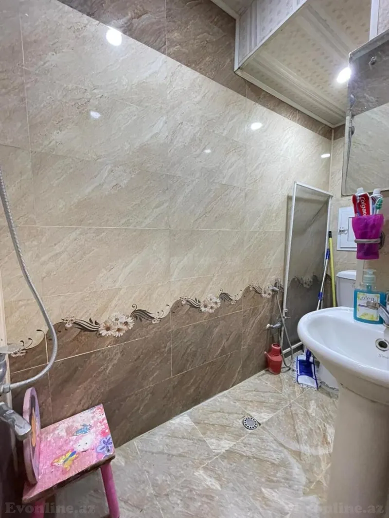 Satılır 2 otaqlı Mənzil Köhnə tikili 35 m² 7-ci mikrorayon - şəkil 9