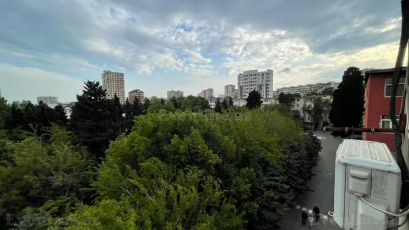 Satılır 2 otaqlı Mənzil Köhnə tikili 35 m² 7-ci mikrorayon - şəkil 12