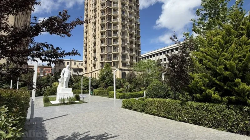 Obyekt 2100 m² 28 May m. Kirayə verilir